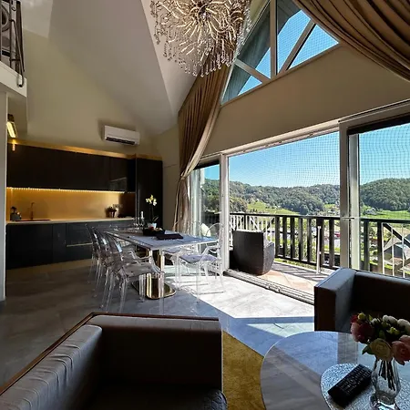 Apartment Duplex Penthouse Rosa 4*